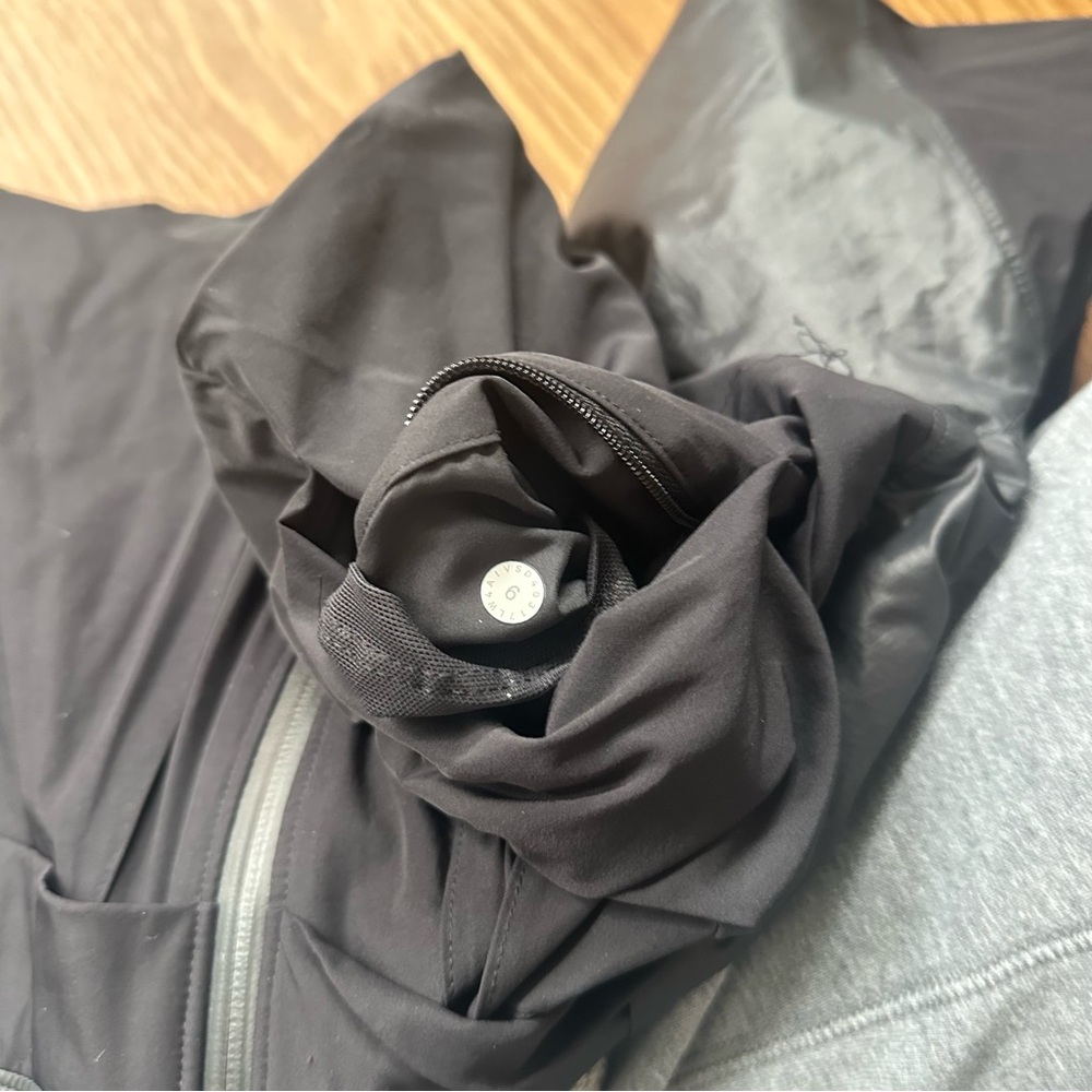 Lululemon jacket - Picture 5 of 7